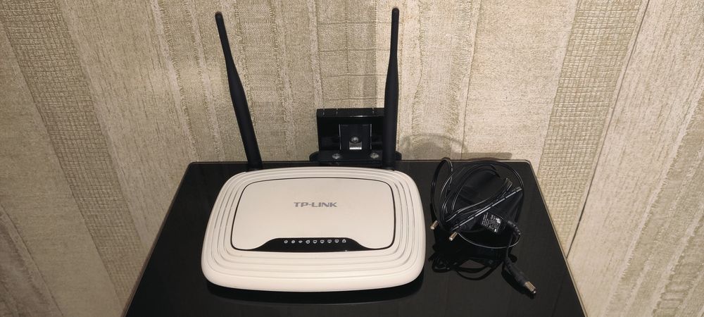 Роутер TP-LINK WR841N WIFI 300 Мбіт/с