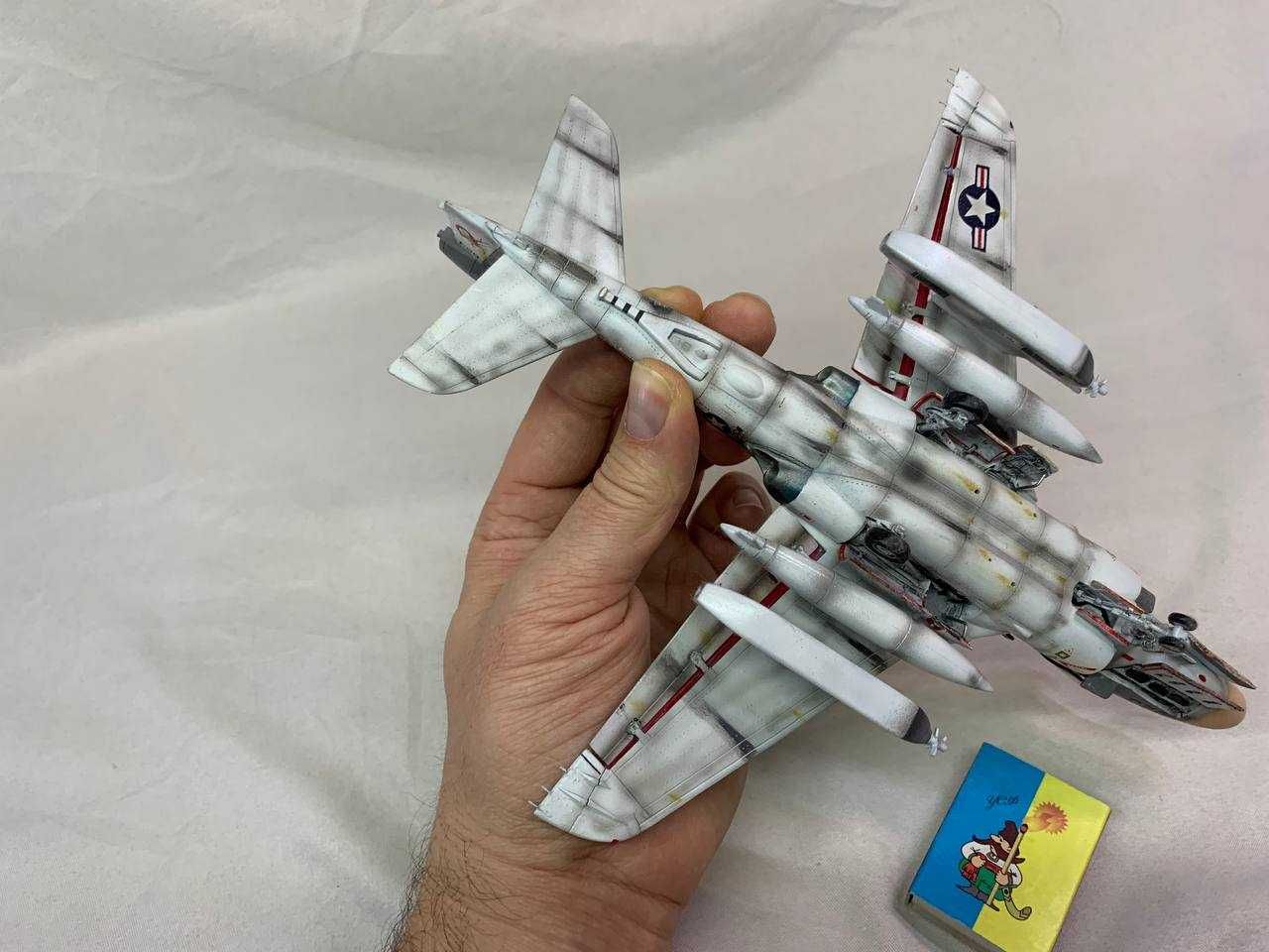 Продам собранную модель самолета 1/72