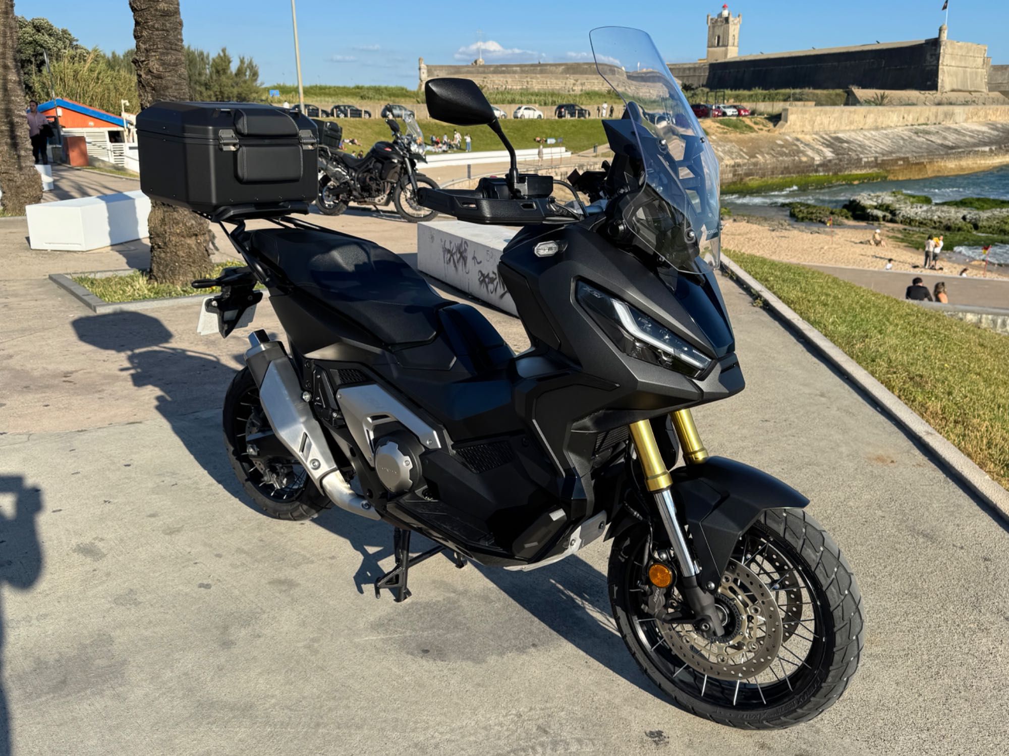 Honda X ADV 750 8milkm