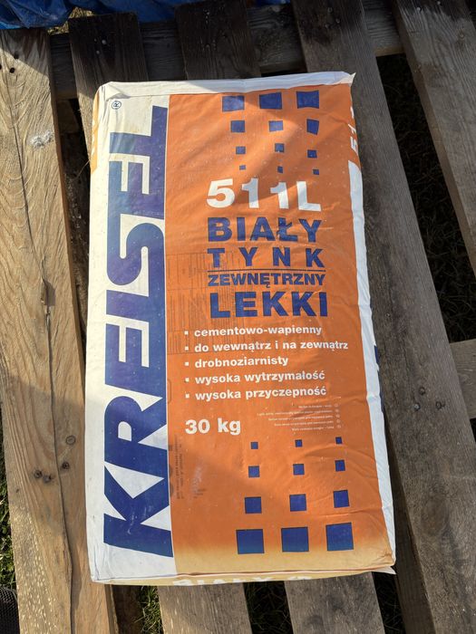 Tynk bialy cenentowo wapienny