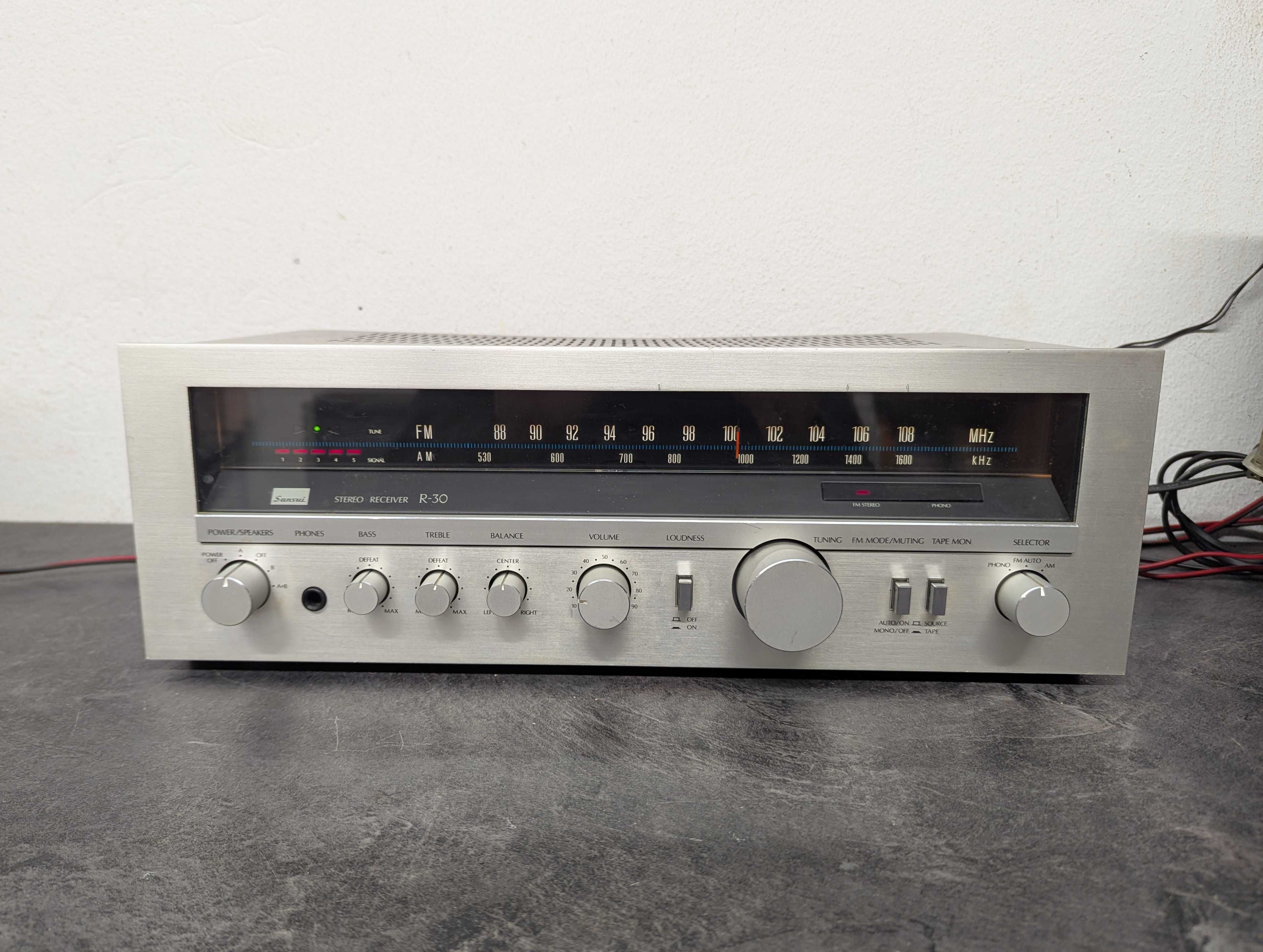 Ресивер Sansui R-30.