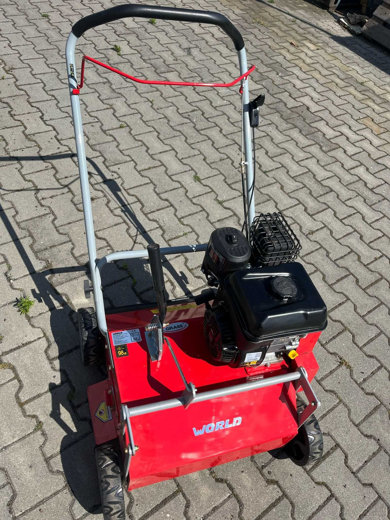 Wertykulator spalinowy WORLD RSE20 PRO