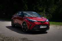 Toyota C-HR Toyota C-HR 2021 • Czerwona perełka • Pierwszy właściciel! • GR