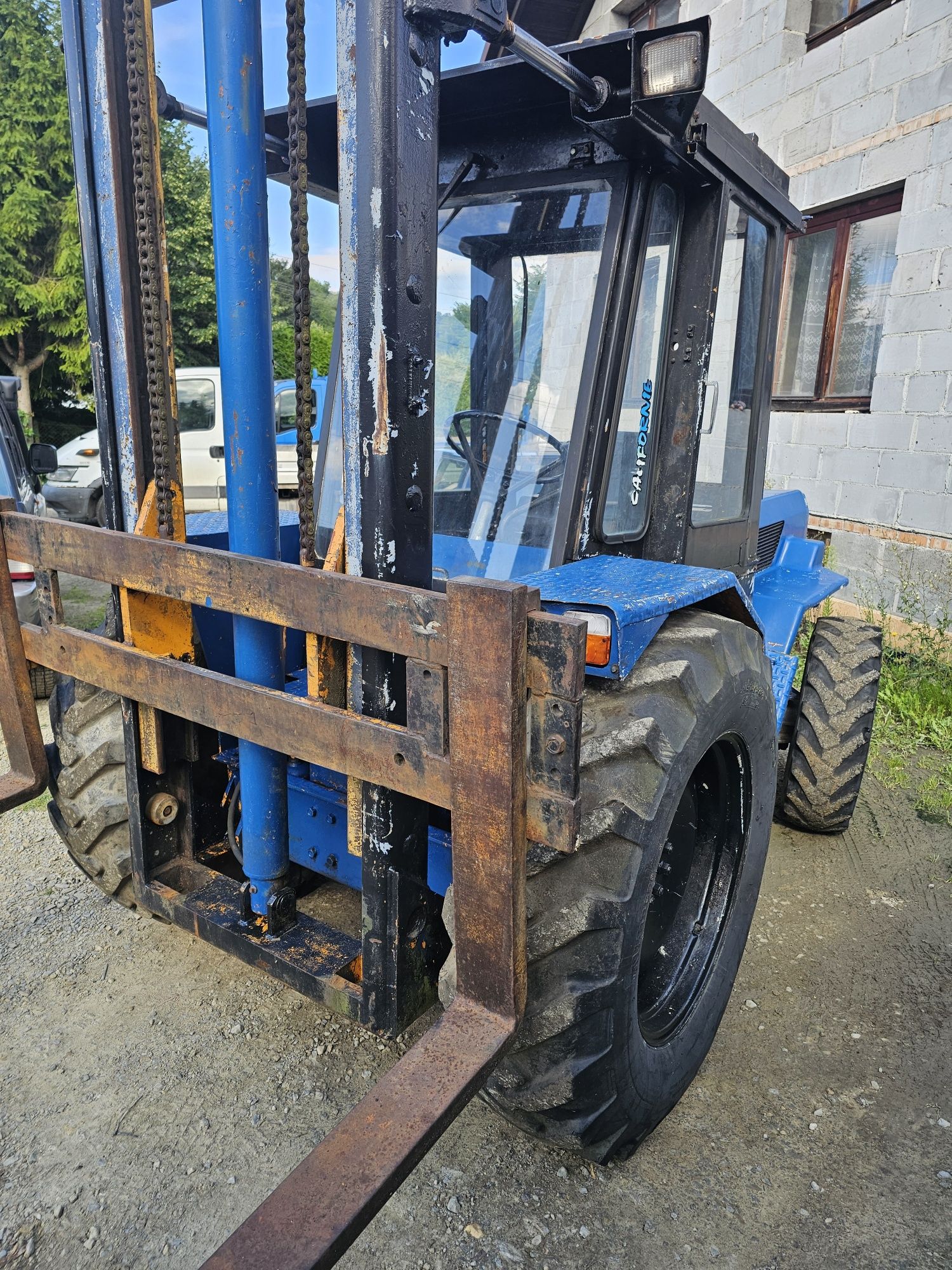 Wózek widłowy 4x4 terenowy omfort