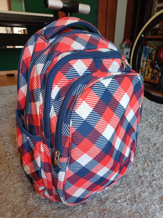 Plecak szkolny na kółkach