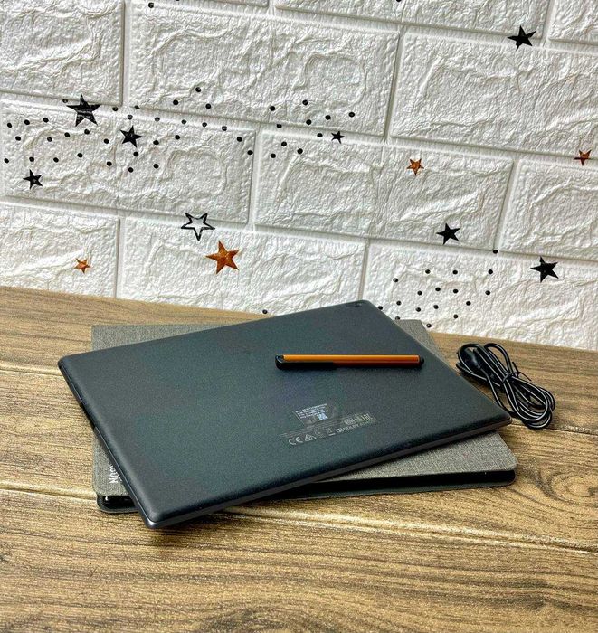 Планшет Lenovo 10 дюймів