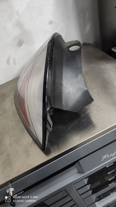 Opel Astra H HB lampa prawa tył komletna