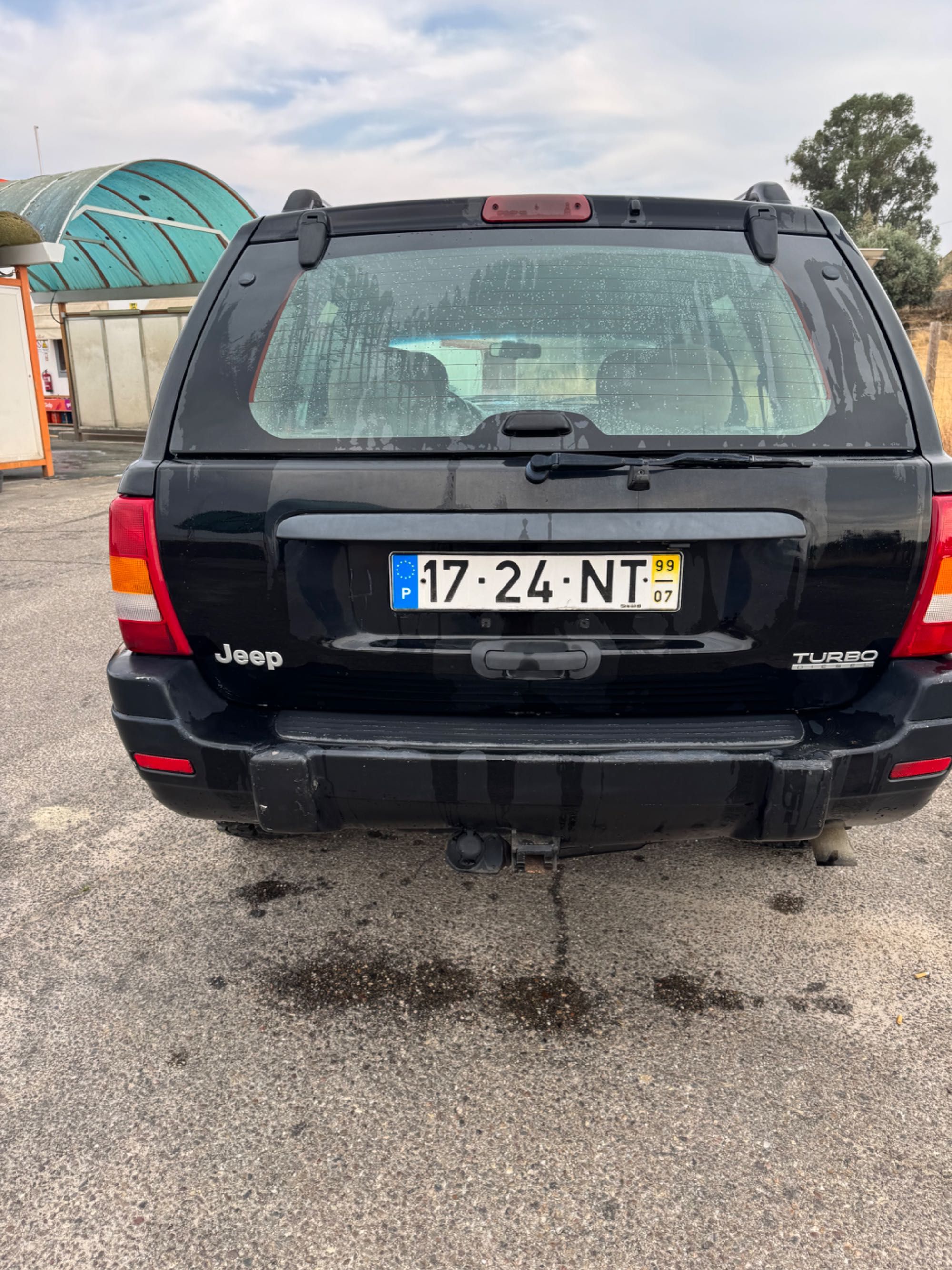 Jeep Grand Cherokee Laredo 3.1 TD 4x4 – AVARIADO