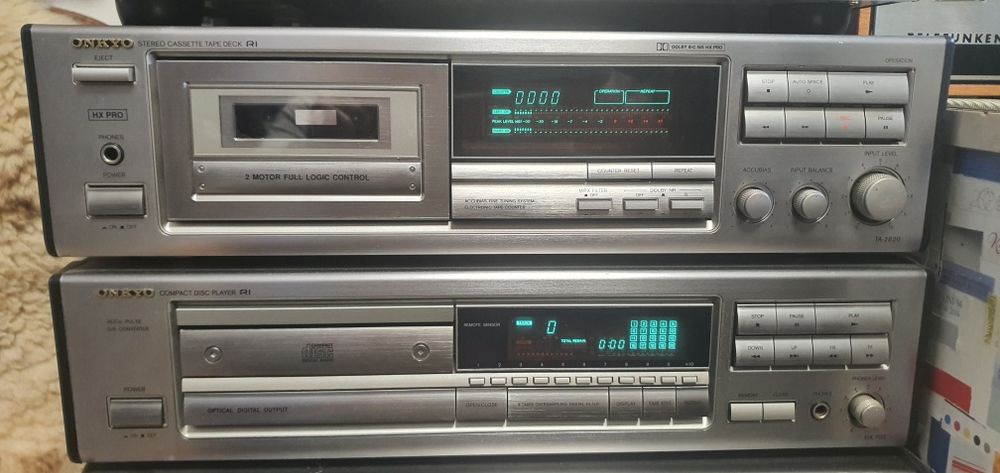 Amplituner ONKYO  - FabrYKa