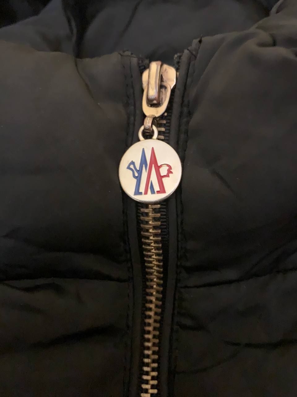 Продам куртку Moncler