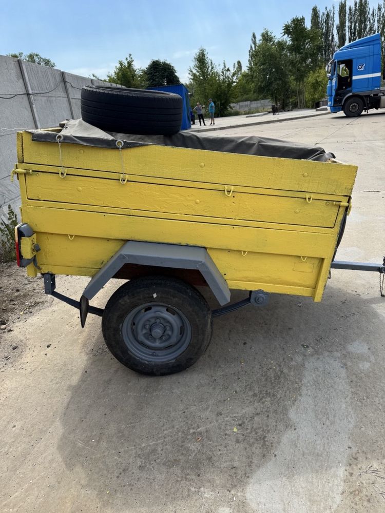 Прицеп. Вантажний прицеп для авто