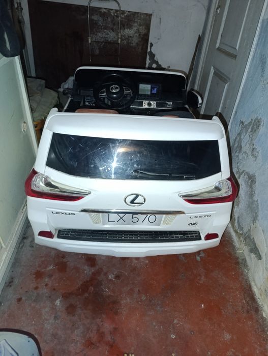 Продам детскую машину