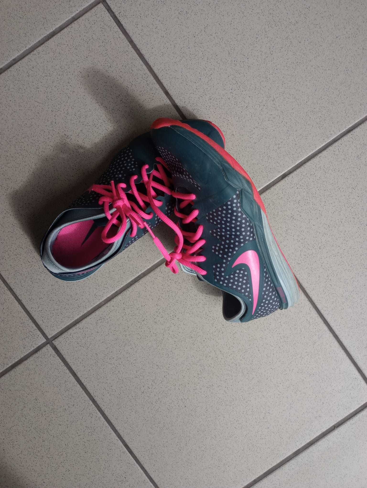 Buty NIKE Df Tr3