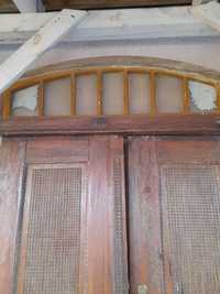 Stare drzwi z szybami