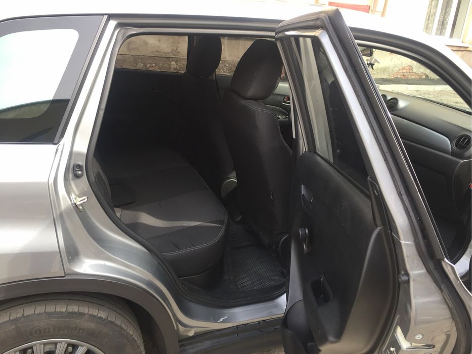 Suzuki Vitara 2017год. объем двигателя 16 газ/бензин