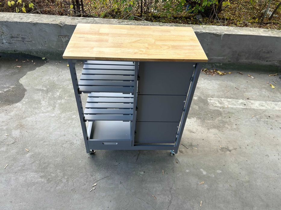 Kredens z szufladami na kółkach , szafka - wózek na kółkach .Złożona