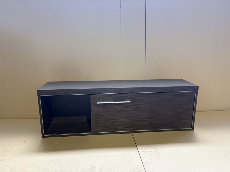 Szafka RTV / Szafka wisząca w kolorze ciemnego brązu