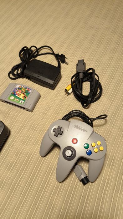 Nintendo 64 + Super Mario 64
