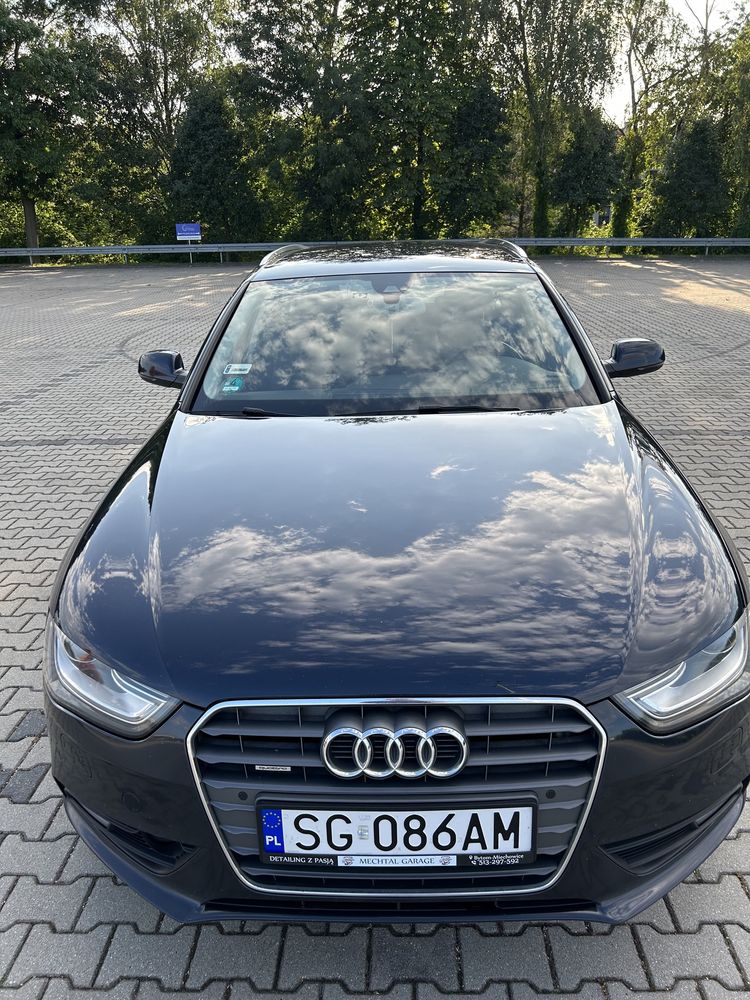 AUDI A4 B8 polift 2.0 TDI quattro, ACC, Radar, Line assist.