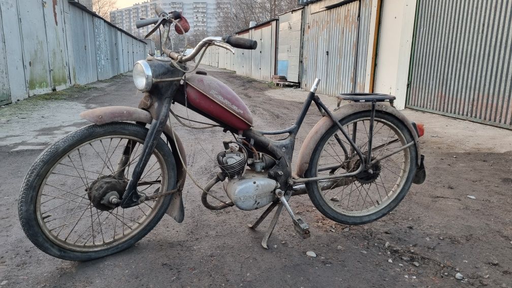 Rama Komar z kolekcji Sztywniak