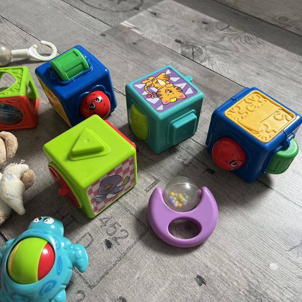 Zabawki/grzechotki/zawieszki do wózka/maskotki/gryzak/Fisher Price