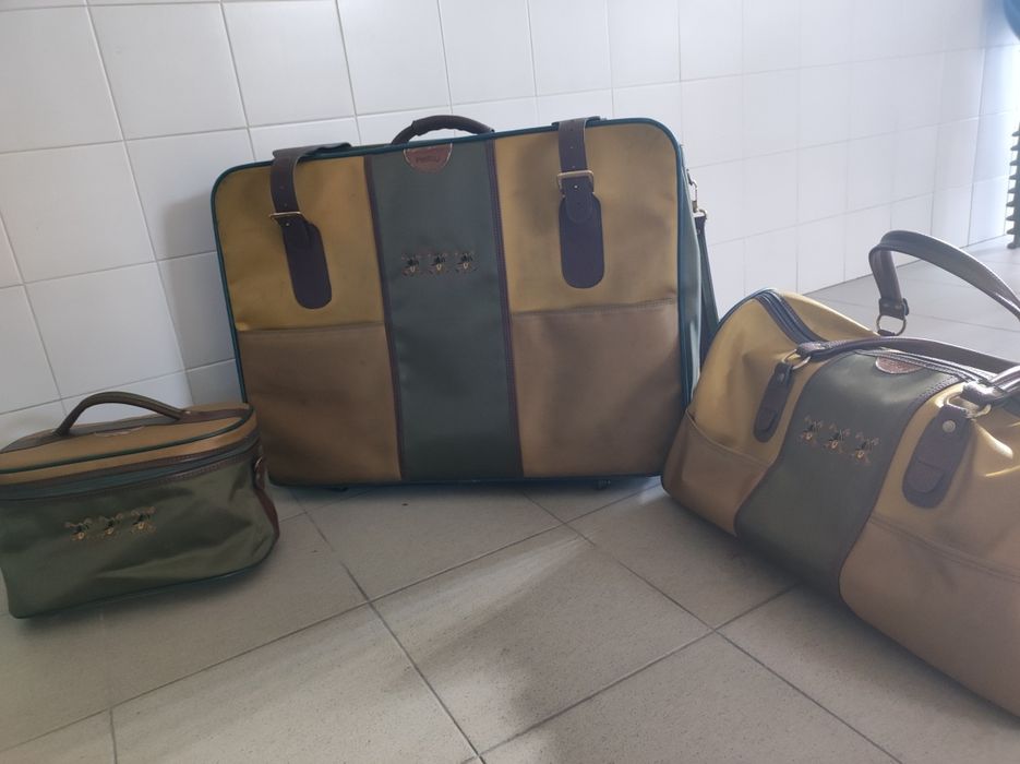 Conjunto de malas de viagem