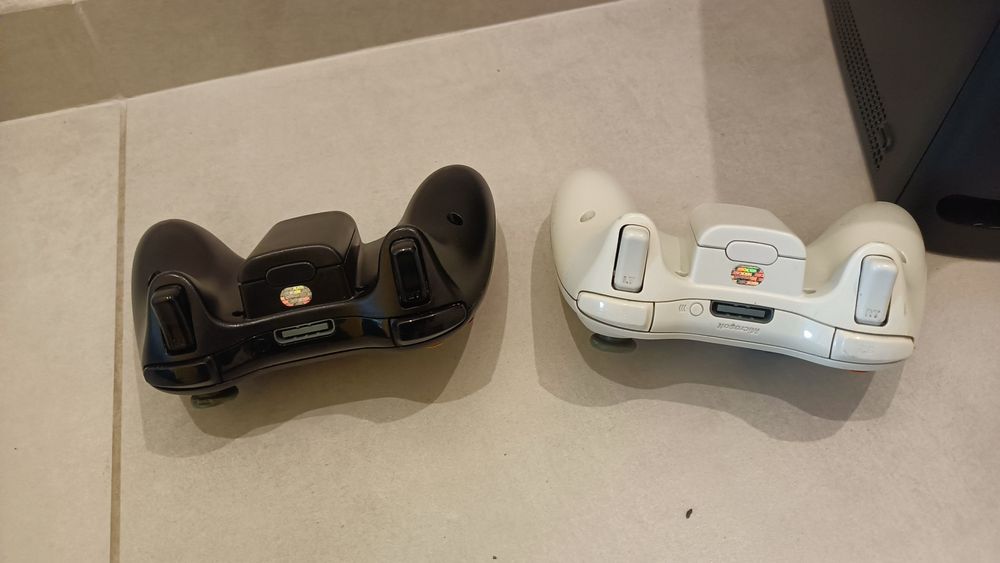 XBOX 360 Konsola + 2x Pad 120GB HDD