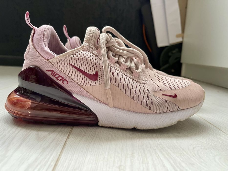 Кросівки жіночі Nike Air Max 270 40 розмір 25,5 см