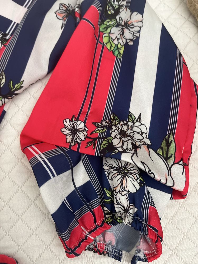 Blusa acedada muito charmosa