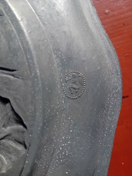 Dekoracyjny talerz z Cyny.