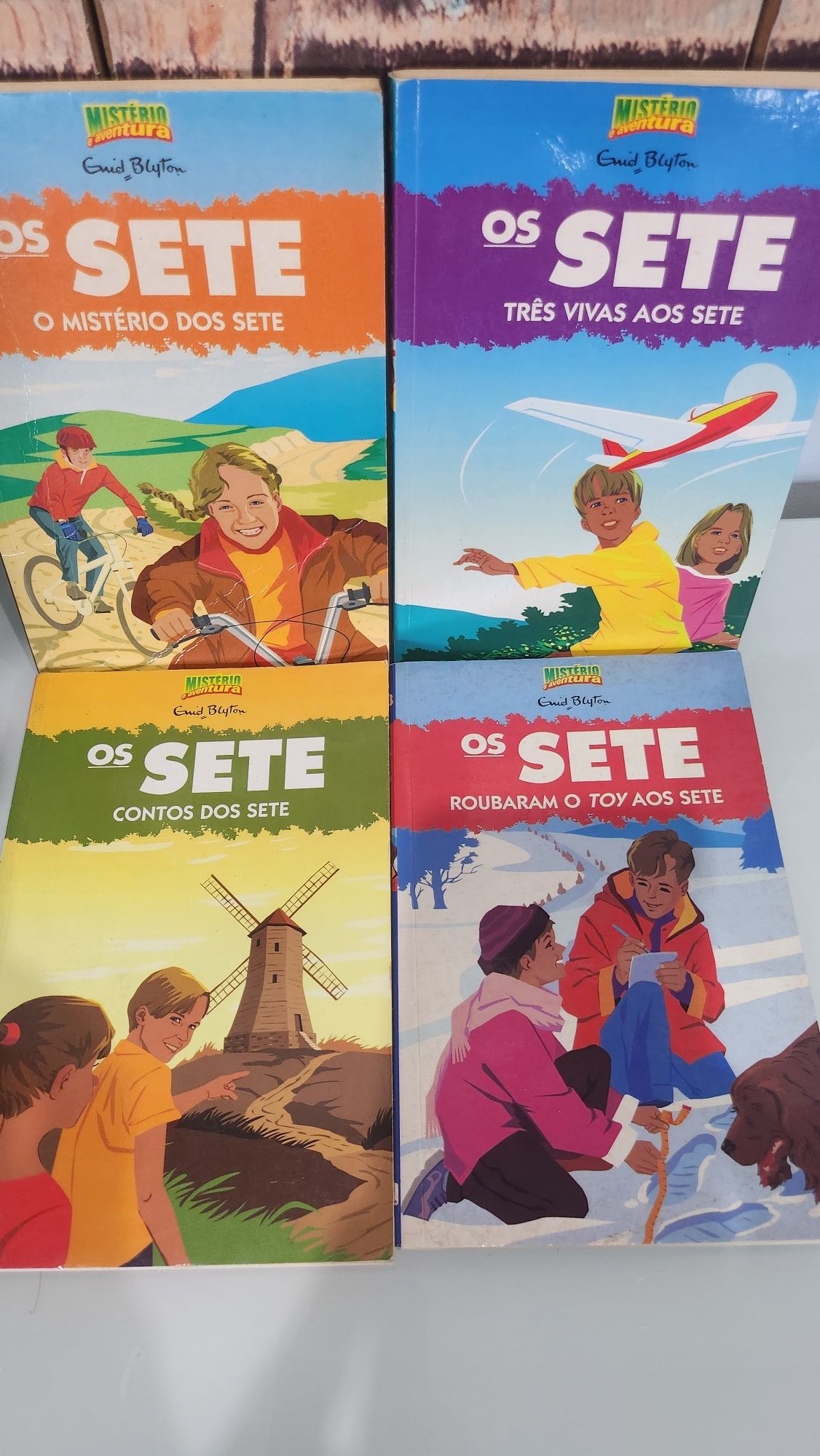 Os sete ( vários títulos)