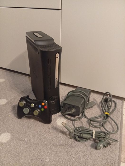 konsola Xbox 360 fat jasper 120GB oryginalne okablowanie + pad plomba