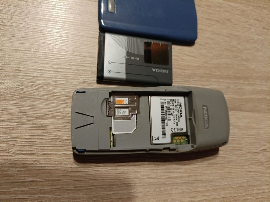 Nokia 1100 stan bdb, 2 bat+ Nokia 3210, działa+ Ładowarka Nokia ACP-7E