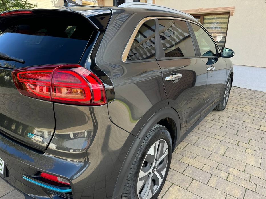 Кіа Ніро 64кВт  з гарантією