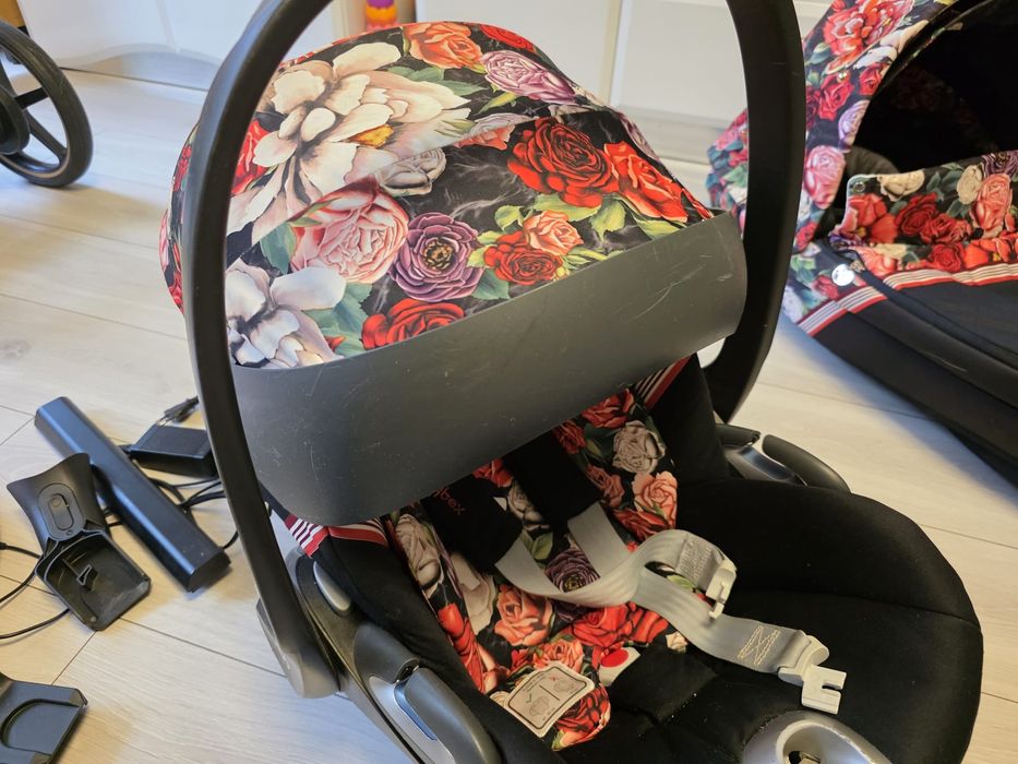 Cybex Priam(ePriam) Dark Blossom