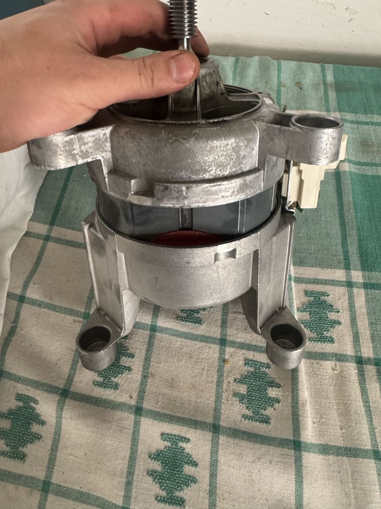 Мотор до пральної машини