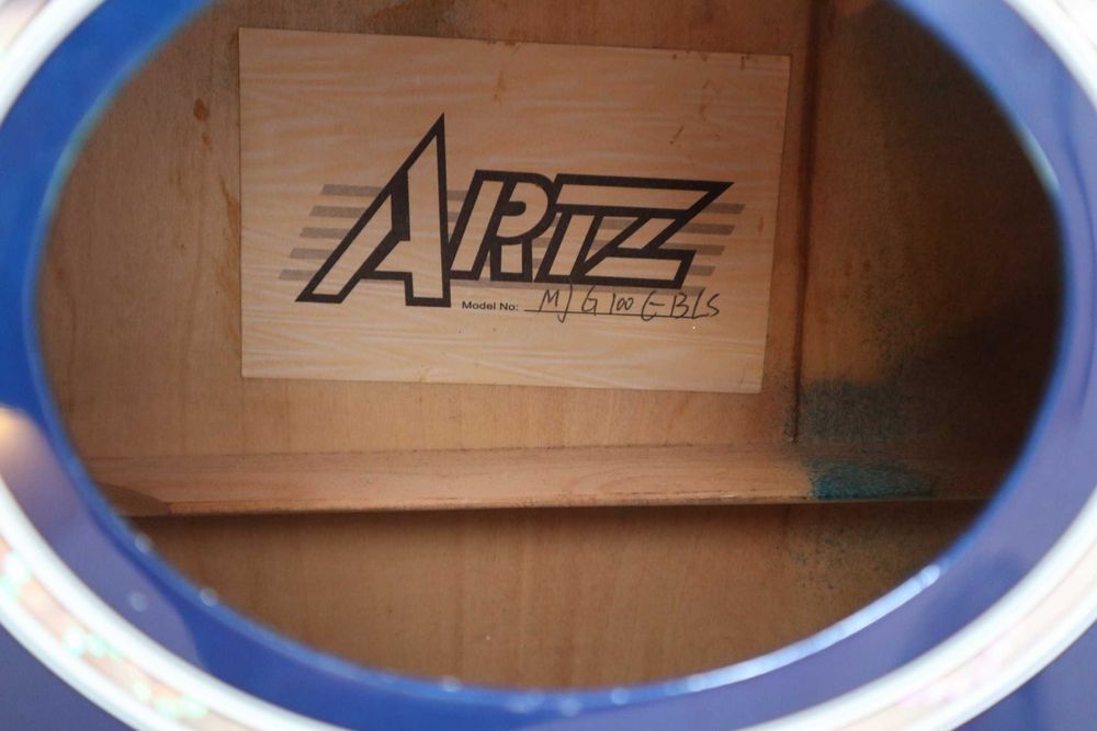 Guitarra acústica azul ARTZ
