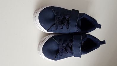 Buty sportowe chłopięce H&M r. 25