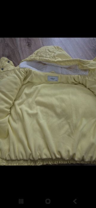 Kurtka zimowa żółta