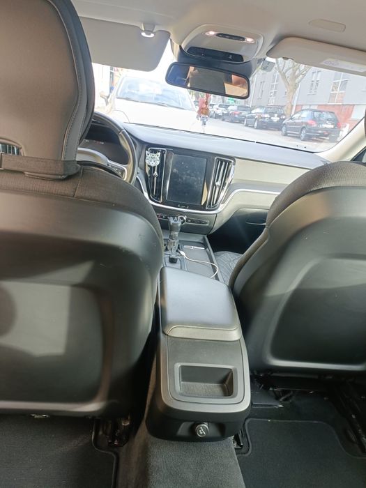 Volvo V60 2.0 150 CV Automatico Ano 2019