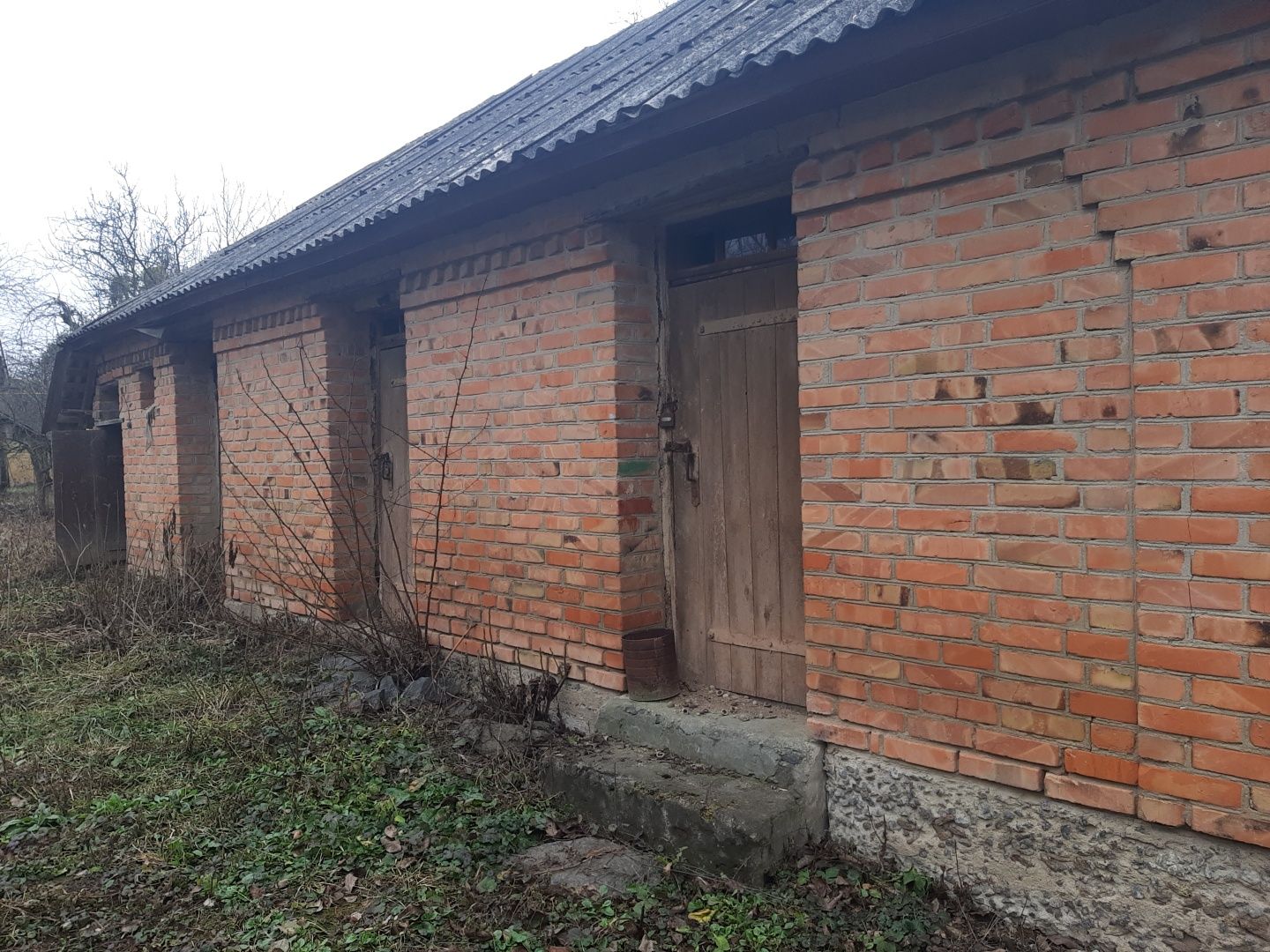 Продаж будинку з земельною ділянкою в с. Озеро Вінницького району