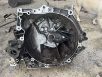 Кпп коробна передач berlingo partner 1.6hdi 20dp37