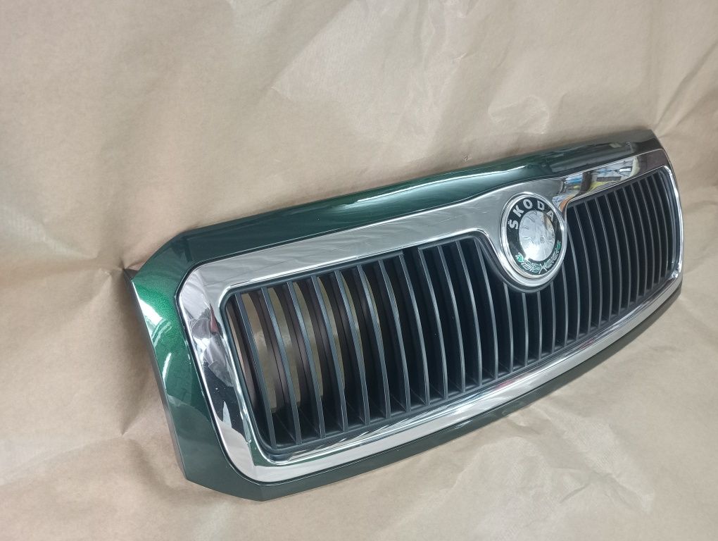 Решітка радіатора skoda fabia