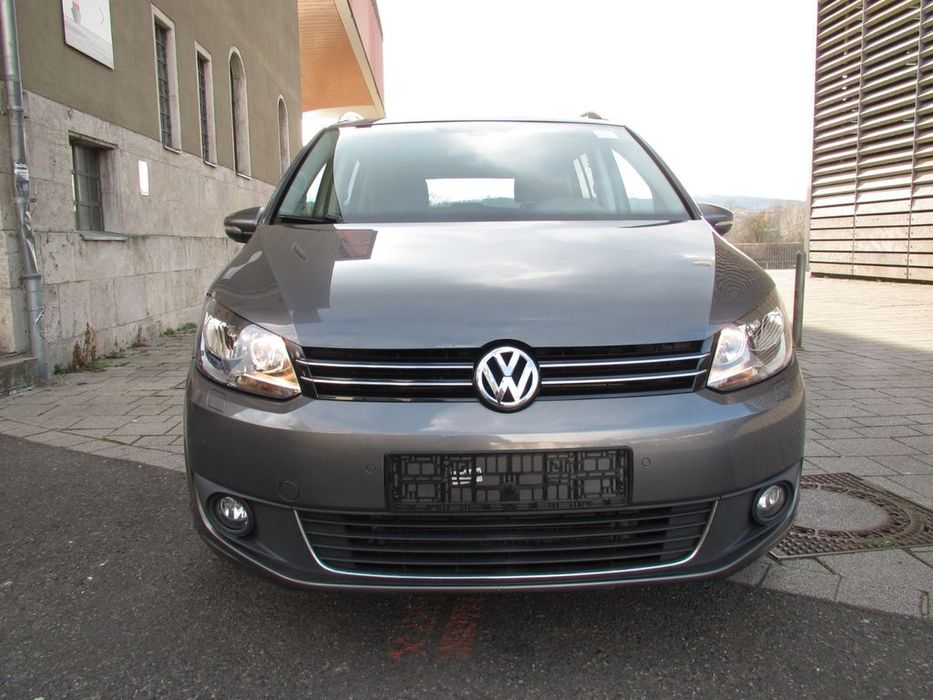Бампер Volkswagen Touran 3 2015- разборка фольцсваген запчастини