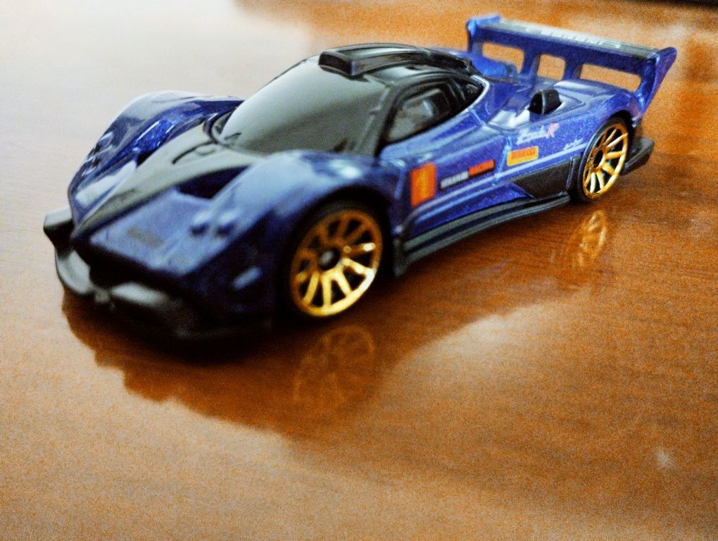 Hot Wheels PAGANI