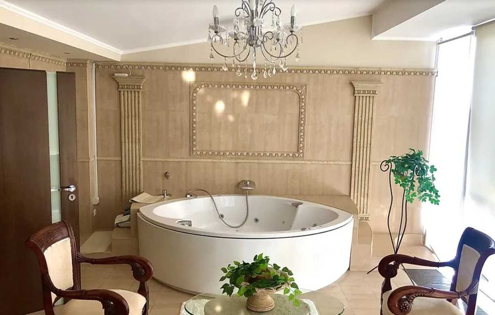 Оренда. вул. Сахарова, 80-А Новобуд Ближній центр Трирівнева. Паркінг!