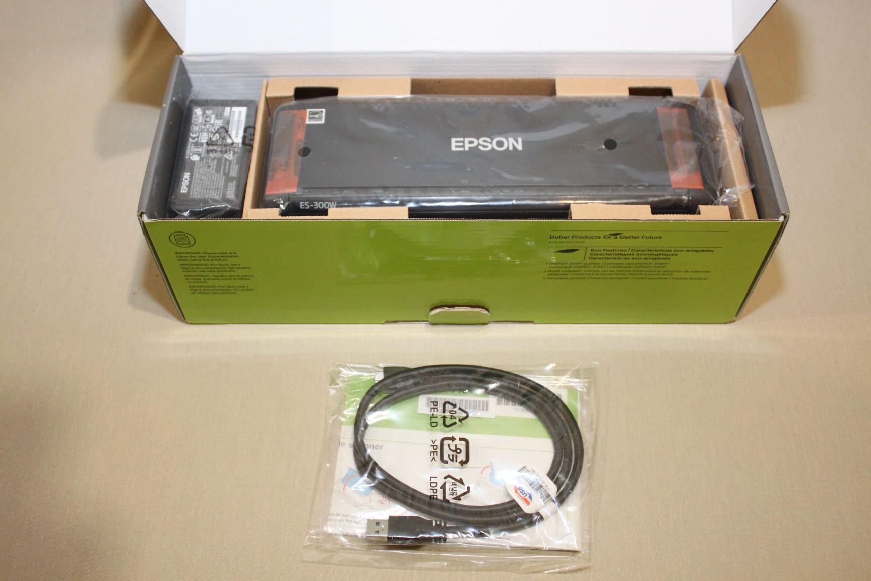 Сканер Epson workforce ES- 300w (25 страниц в минуту с двух сторон)