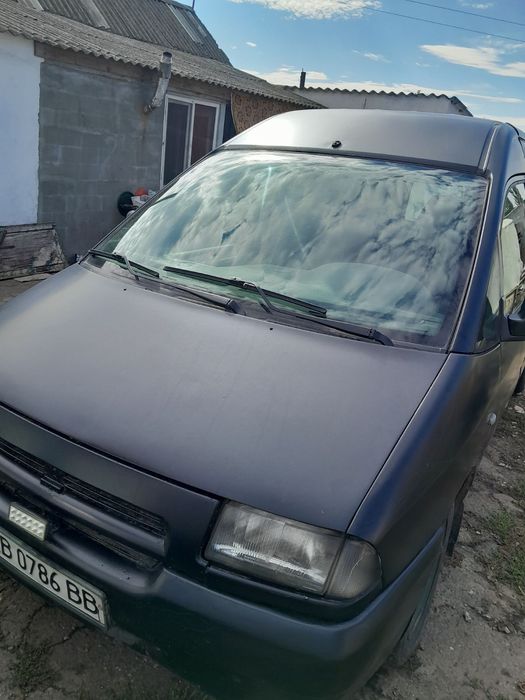 Продам авто ФІАТ СКУДО . 2.0 дизель , 1997 рік ,чорний колір .