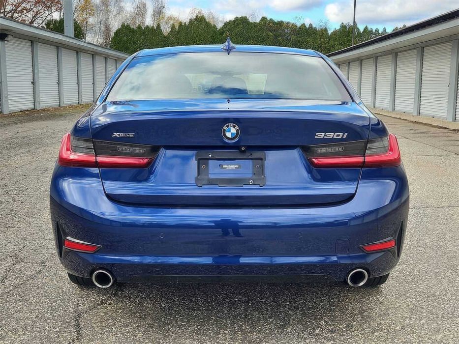 BMW 3 Series      2020