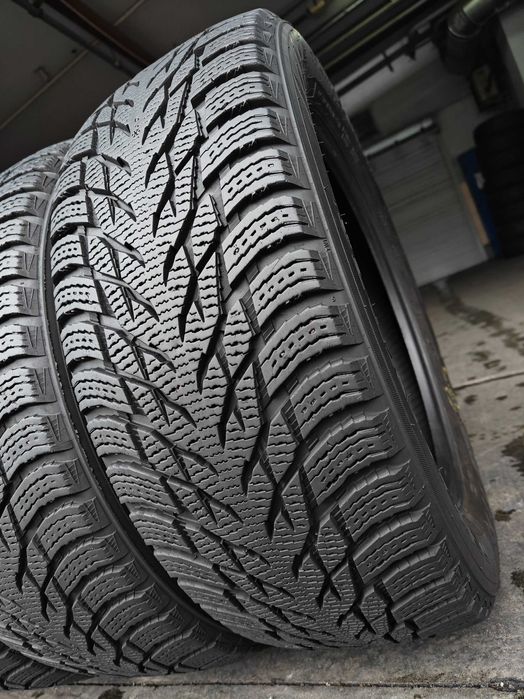 R16 205 55 шини зимові Nokian Hakkapeliitta R3 агресивні фінки
